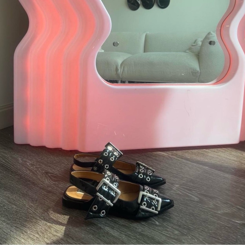 Steve Madden Graya Flat